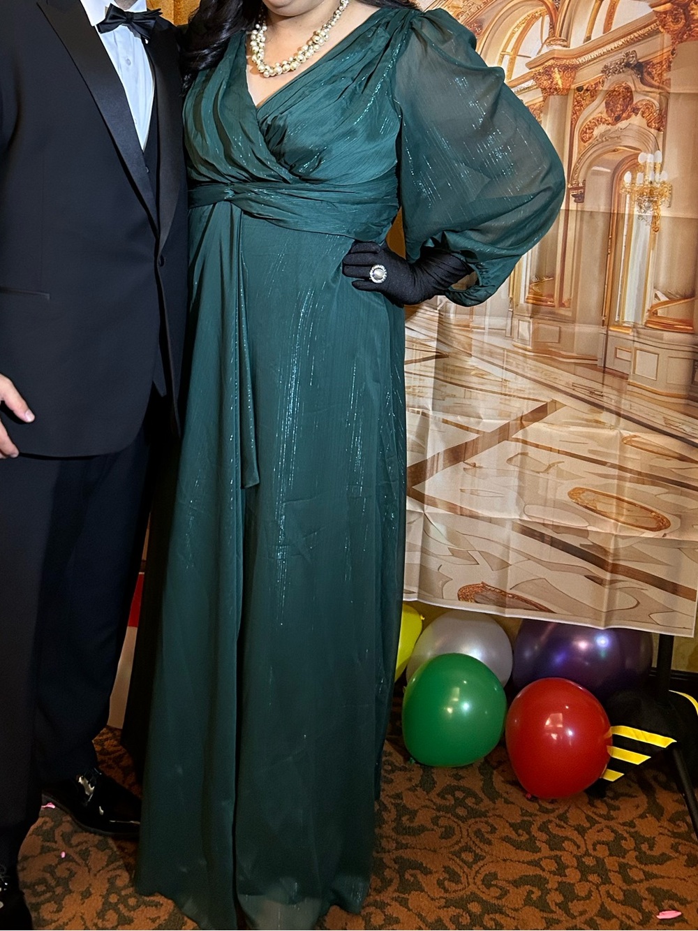 Flowing Emerald Green Maxi Dress with Knot-Front Detail